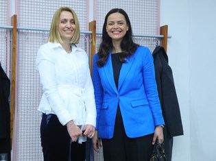 panel_zene33-050326.jpg